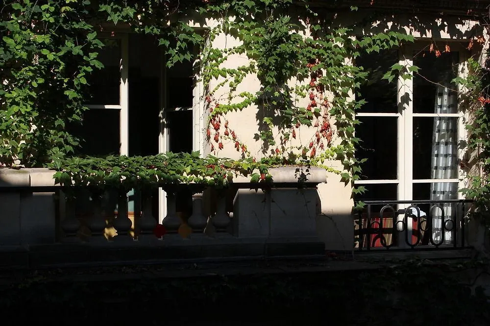 Saint Sulpice Apartment