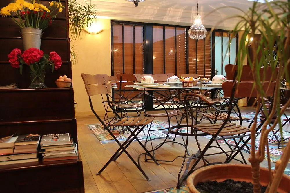 Saint Sulpice Apartment *