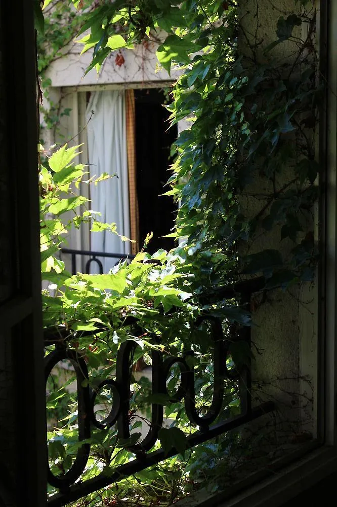 Saint Sulpice Apartment Paris