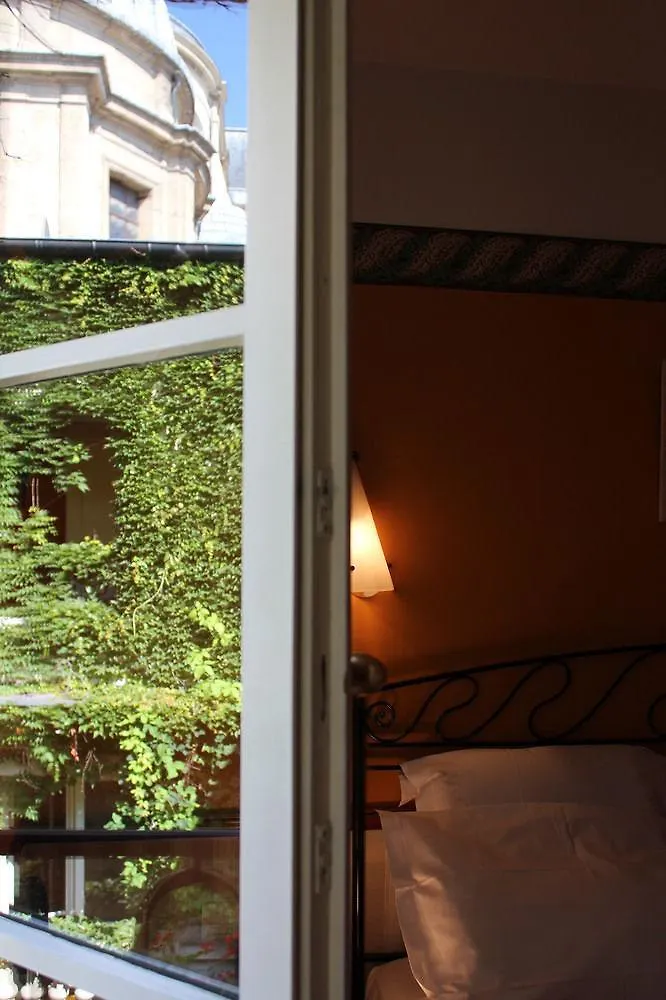 Saint Sulpice Apartment *