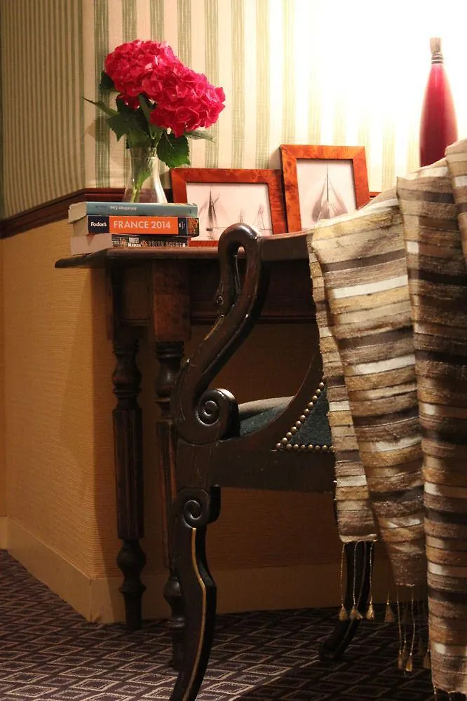 Saint Sulpice Apartment