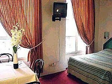 Saint Sulpice Apartment *
